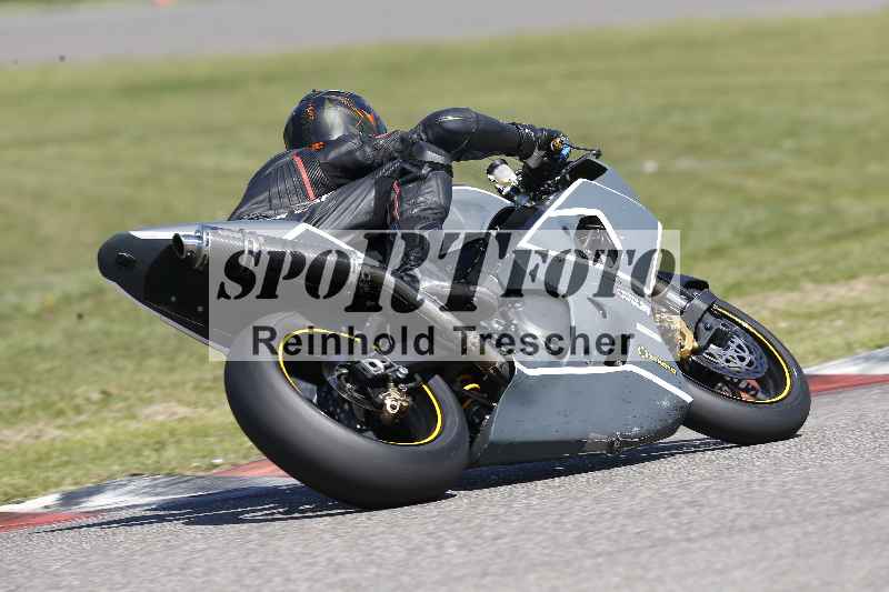 /43 08.08.2025 Discover the Bike ADR/Race 3 rot/91